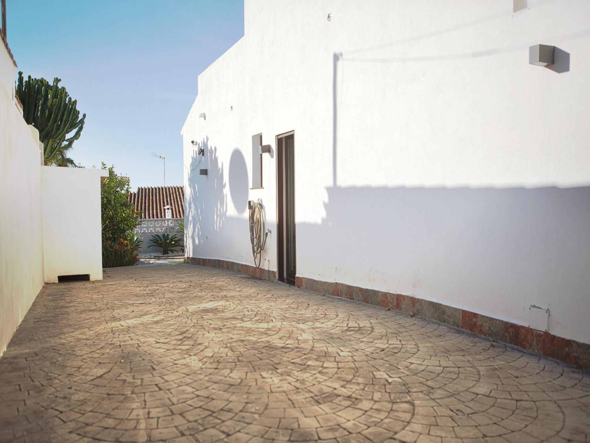 Villa Modern Near Costabella *