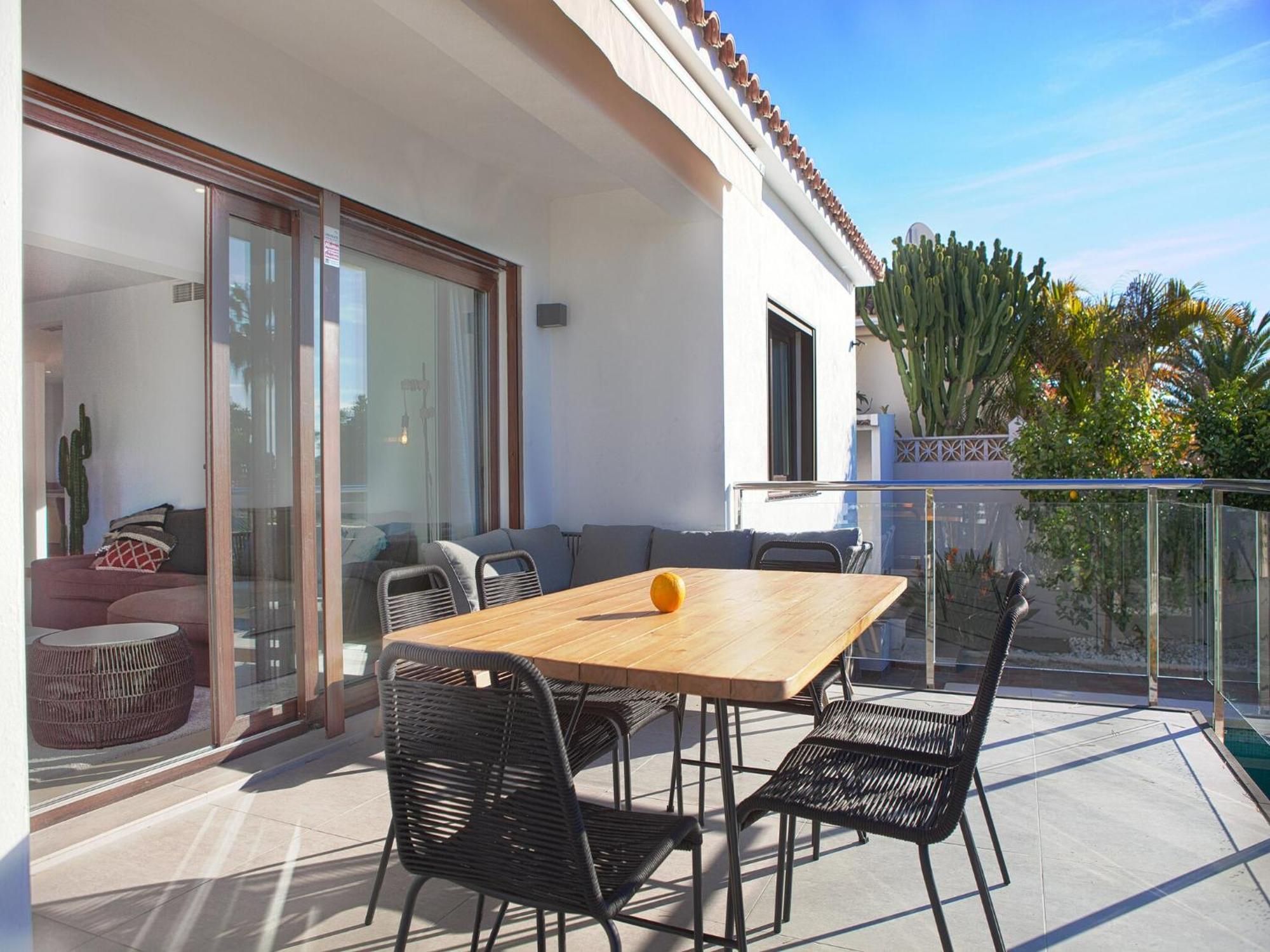 Villa Modern Near Costabella